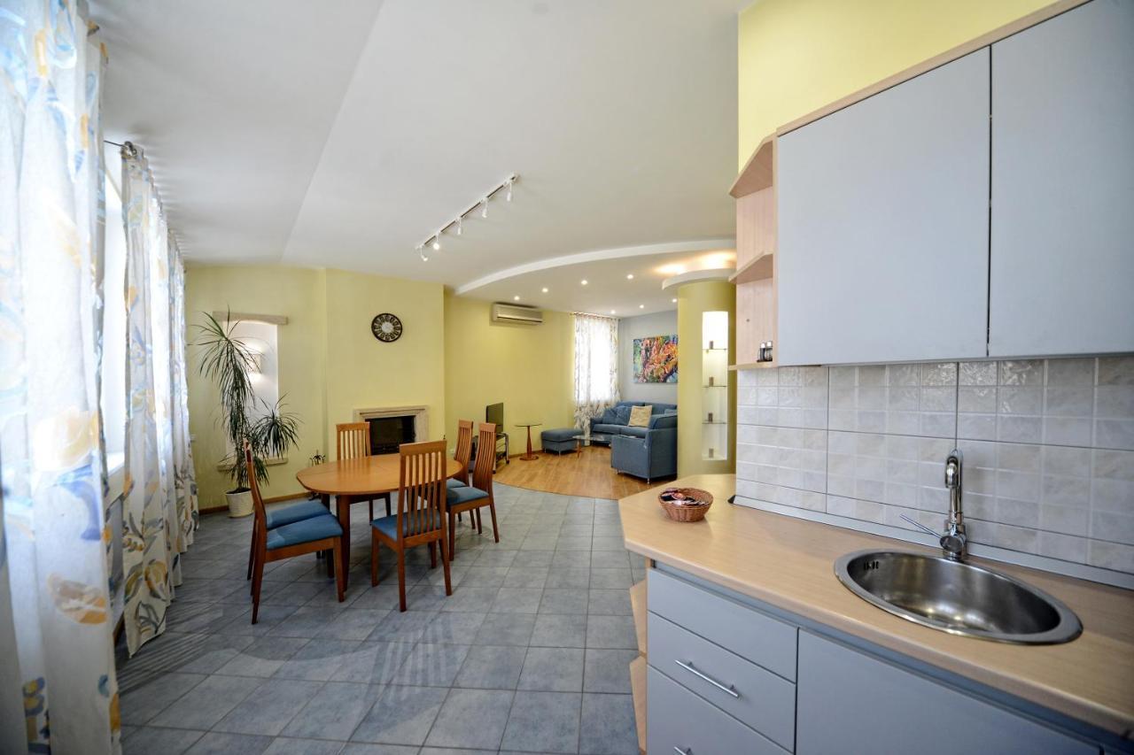 Artol Sophia Apartment Kiev Exterior photo